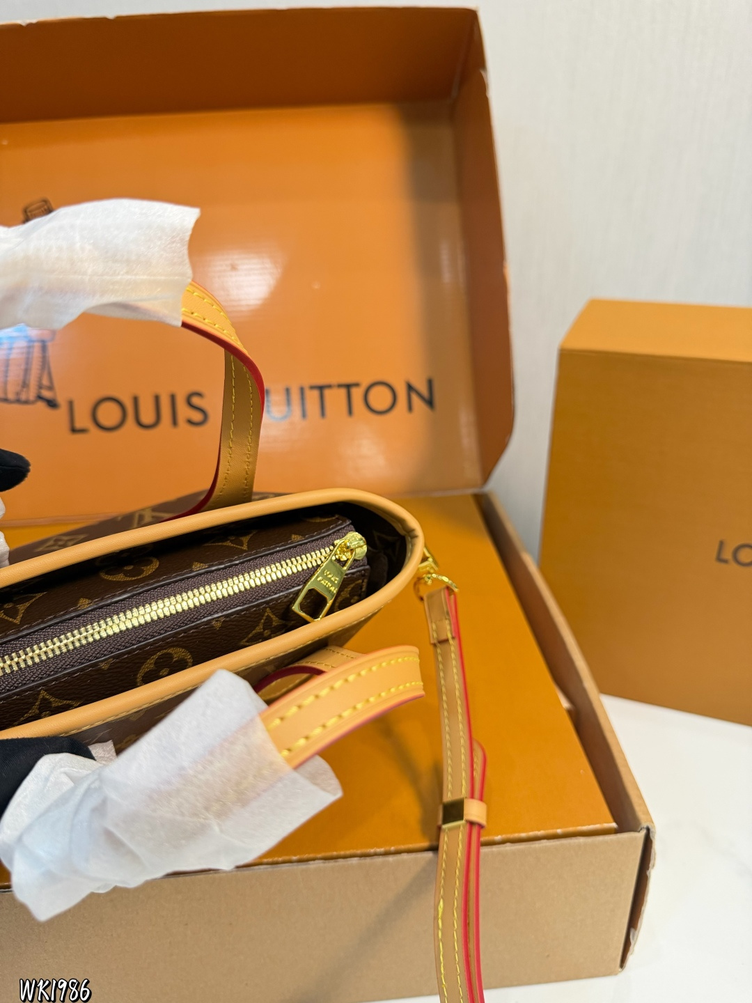 Louis Vuitton p125 Neverfull BB 18 11 Bag