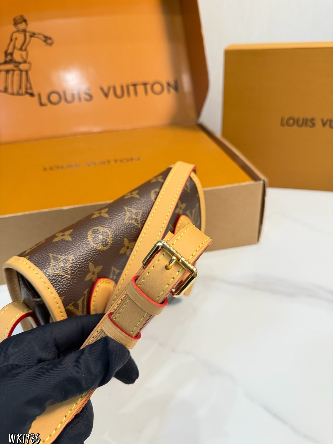 Louis Vuitton p140 20 Crossbody Bag