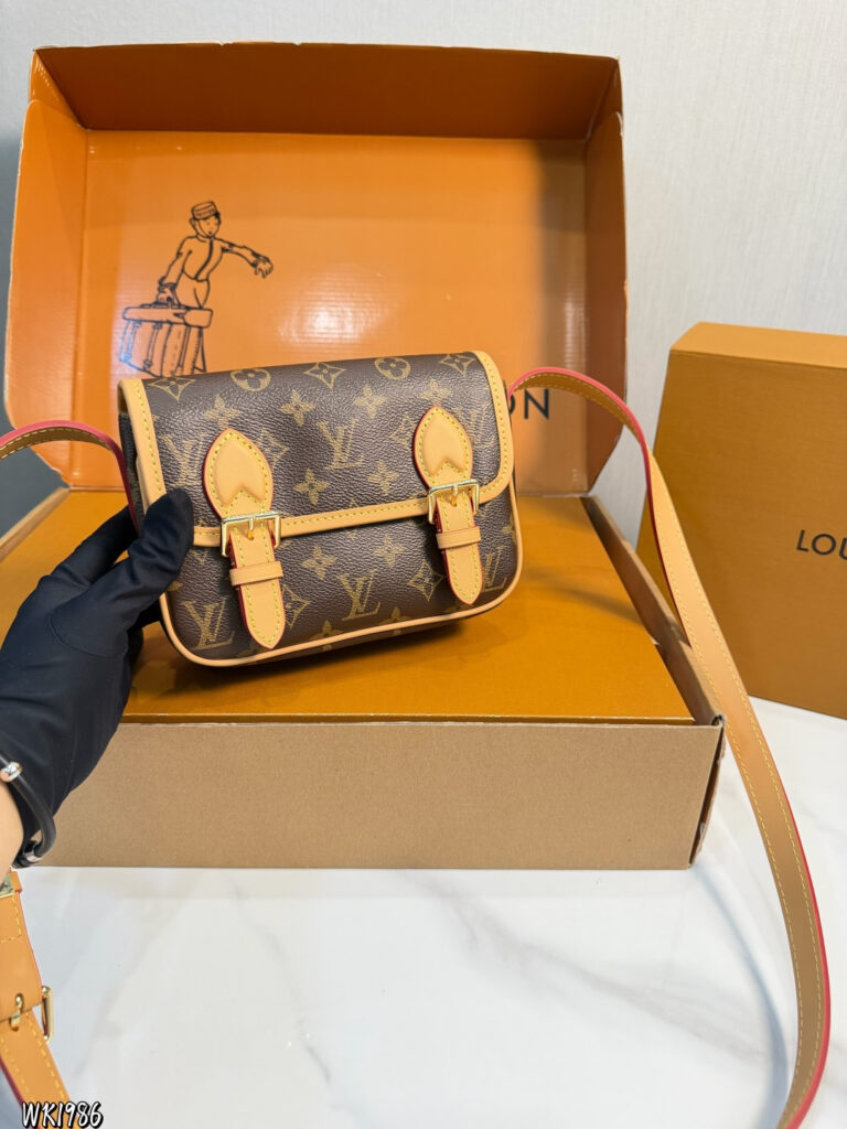 Louis Vuitton 20 Crossbody Bag editorial product context 2