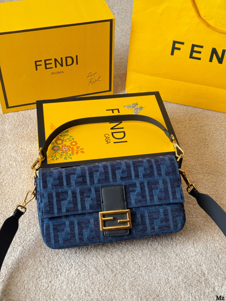 Fendi p160 GET 26 Clutch 1.9 x 1.1 x 0.2 editorial product context 1