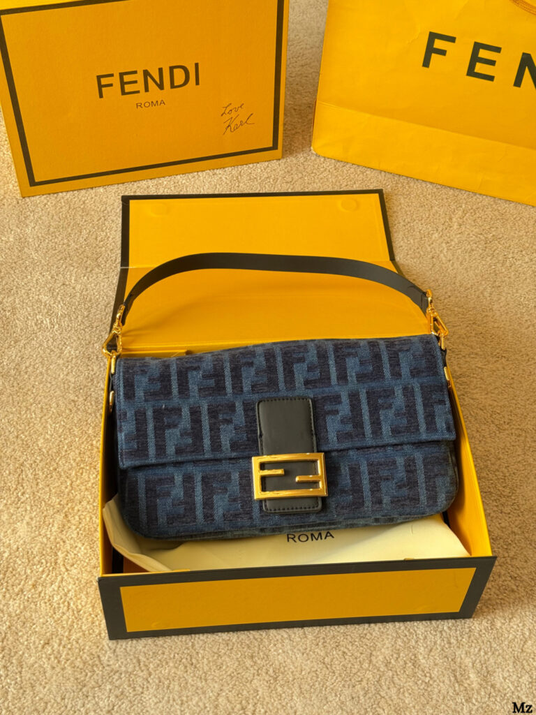 Fendi Get 26 White Bag 15 cm editorial product context 2