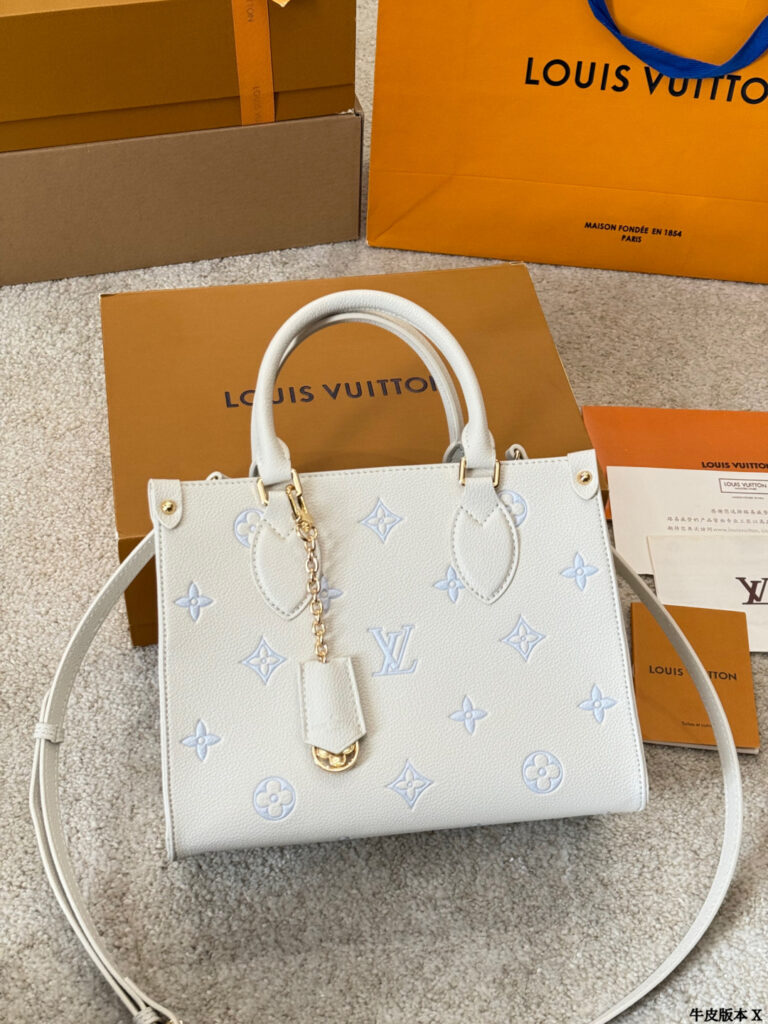 Louis Vuitton Onthego Vll Litton Logo Leather Tote Bag 25 cm editorial product context 1
