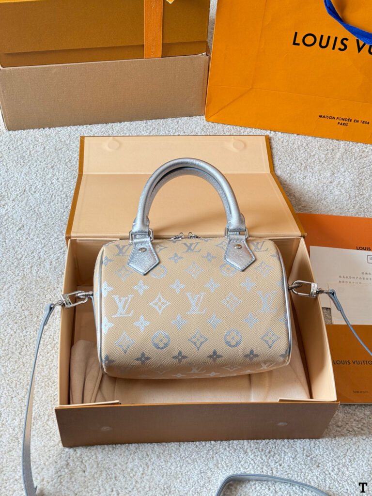 Louis Vuitton p120 speedy 20 Clutch 1.9 x 1.1 x editorial product context 2