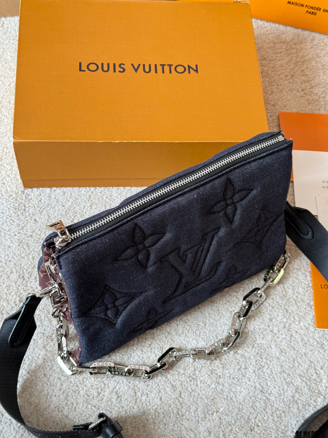 Louis Vuitton p205 Coussin Girl 28 Bag