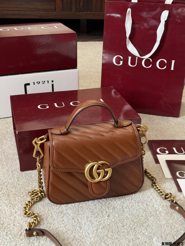 Gucci Gg Marmont Glogo Small Leather Crossbody Bag 21 cm editorial product context 3