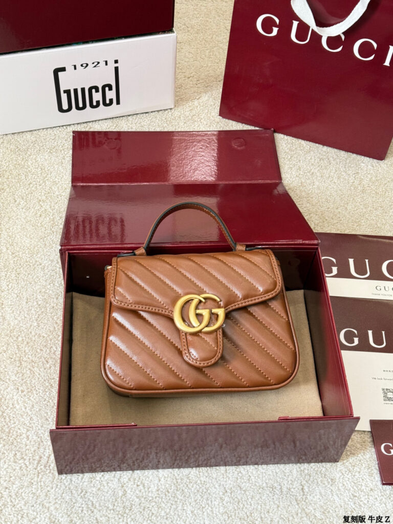 Gucci Gg Marmont Glogo Small Leather Crossbody Bag 21 cm editorial product context 2