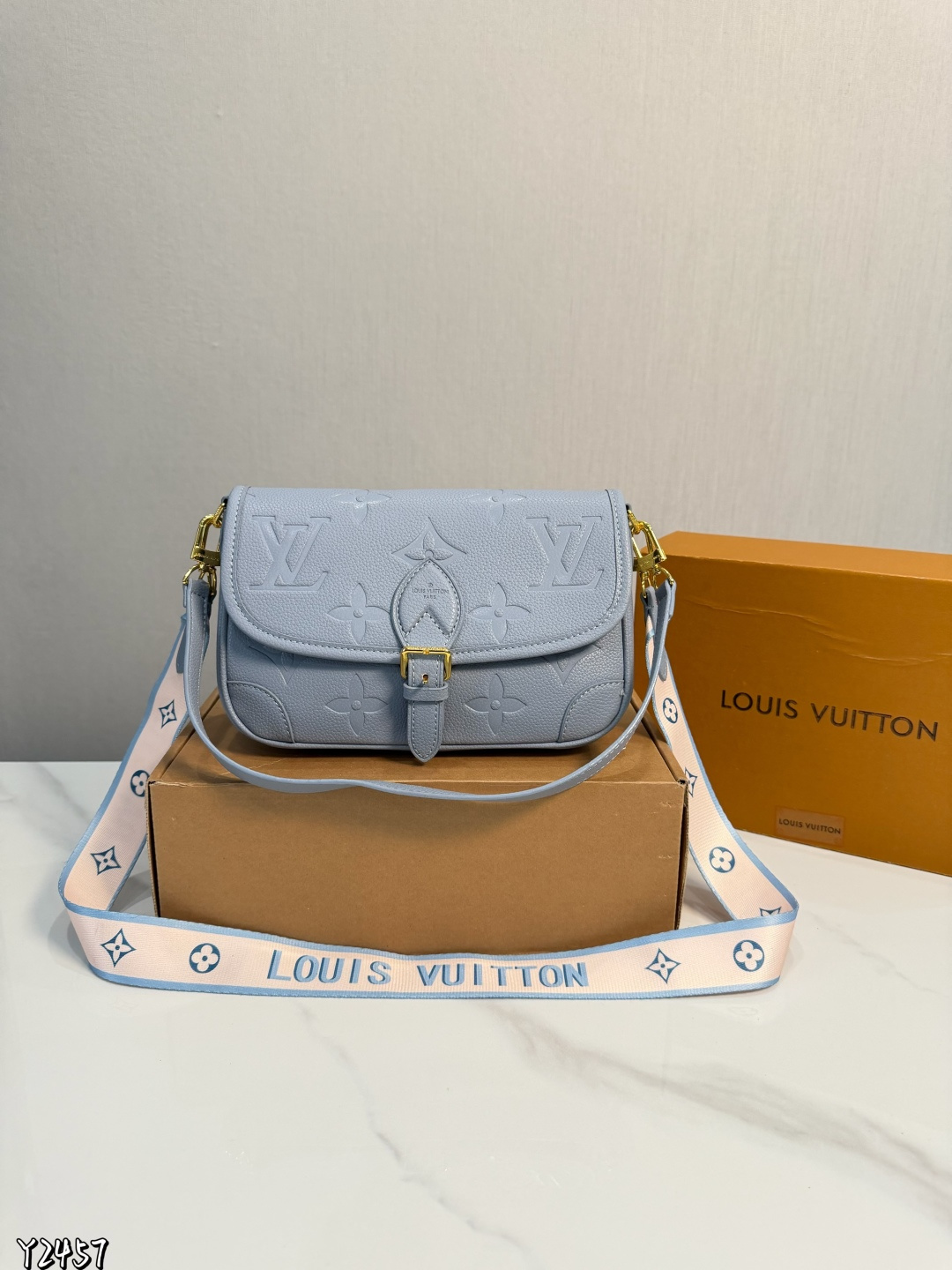 Louis Vuitton p115 Diane size 25 Handbag