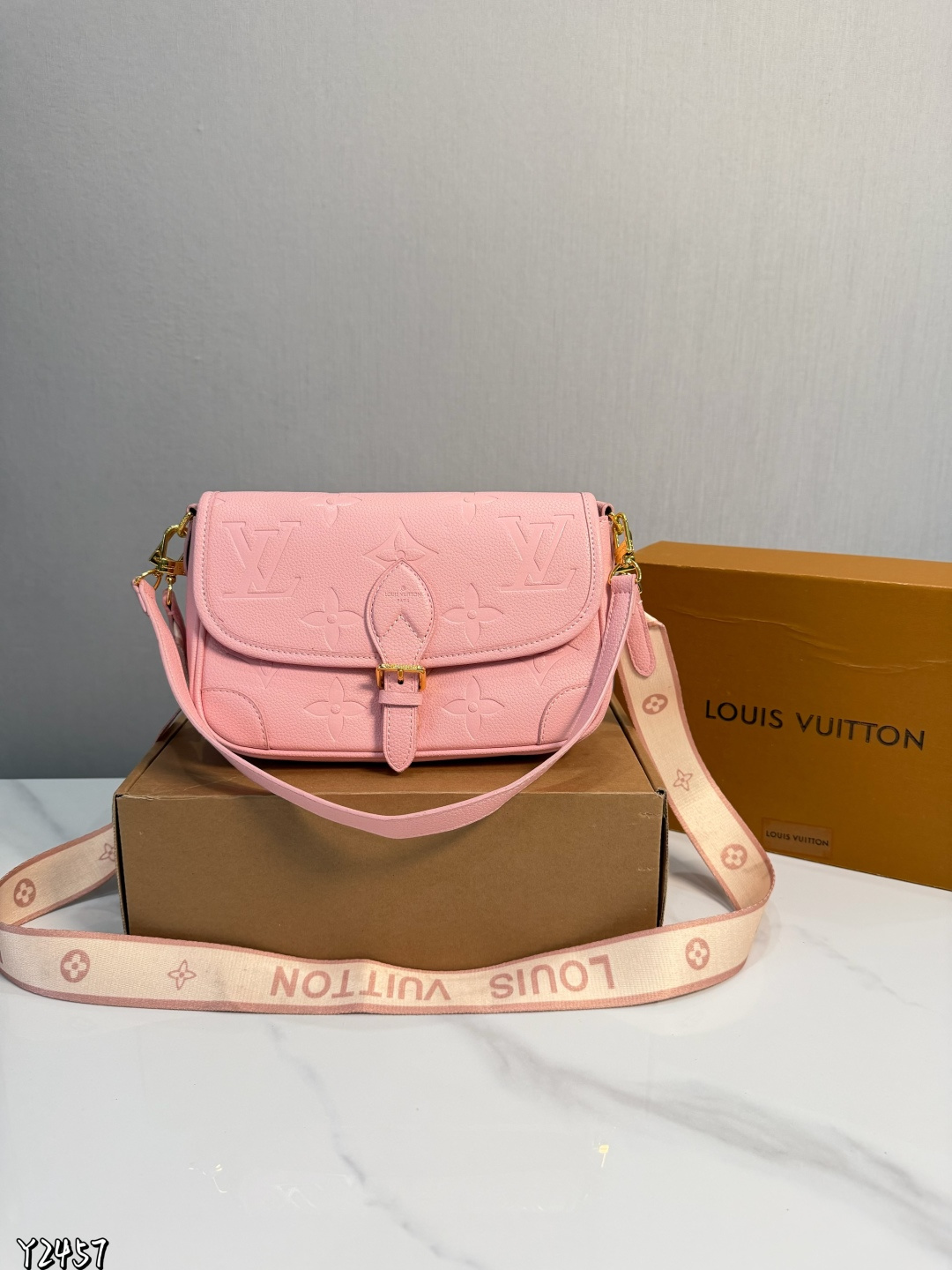 Louis Vuitton p115 Diane size 25 Handbag
