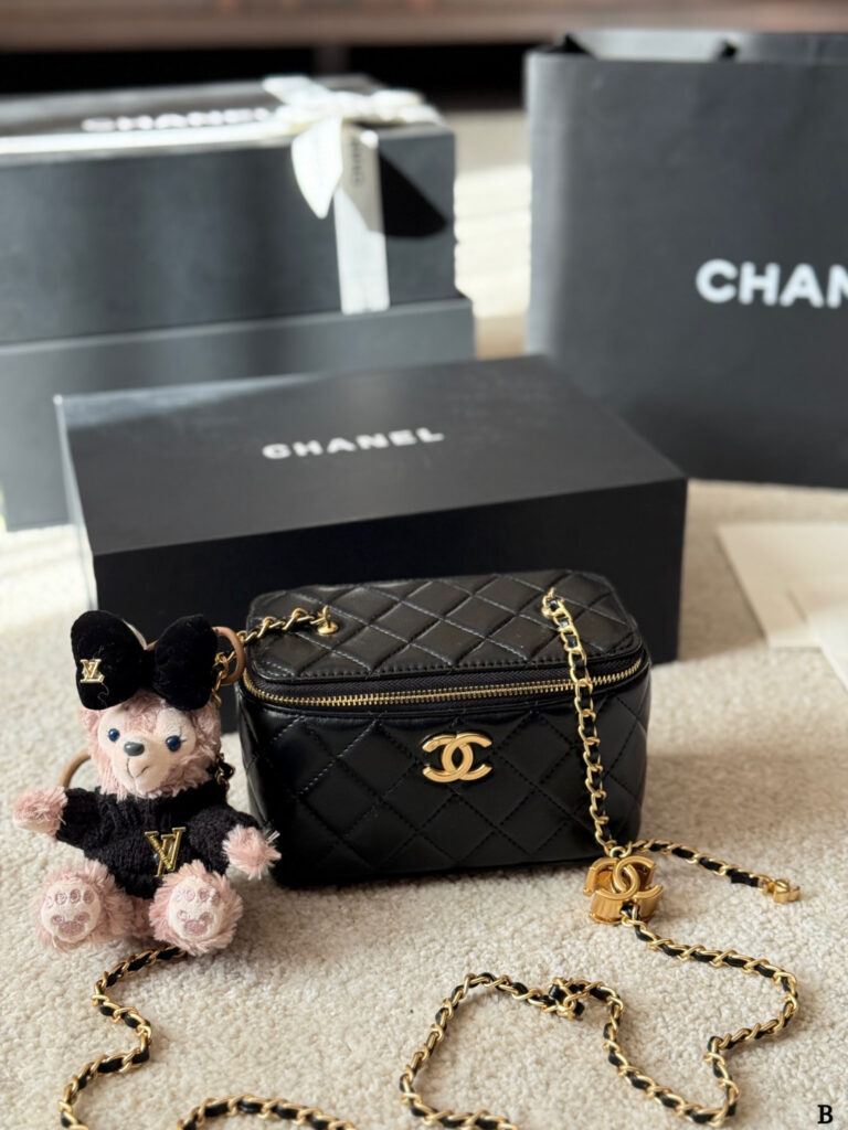 Chanel Logo 16 Black Leather Bag 10 cm editorial product context 3