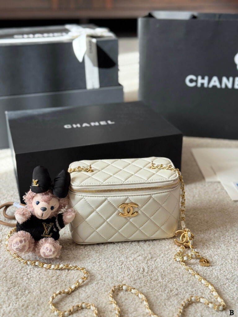 Chanel Logo 16 Black Leather Bag 10 cm editorial product context 2