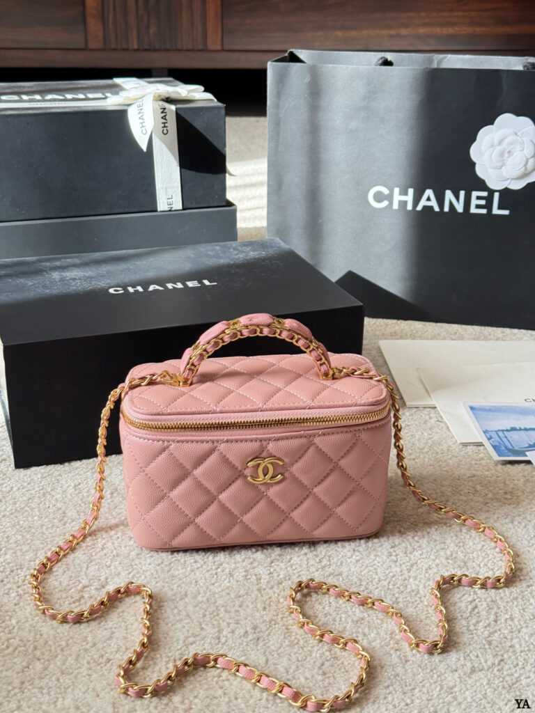 Chanel Mini Cf Cf Mini Logo Look Leather Crossbody Bag 13 cm editorial product context 1