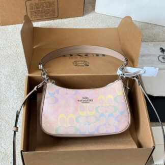 Coach p130 teri 24 Bag
