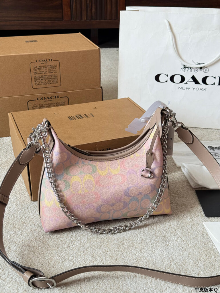 Coach Juliet 25 Black Leather Hobo Bag 15 cm editorial product context 1