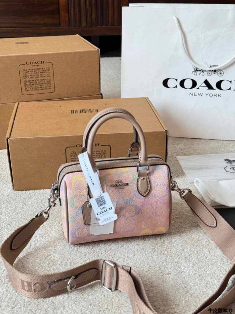 Coach Mini Rowan Ykk 25 Leather Bag 18 cm editorial product context 3