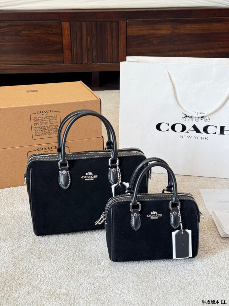 Coach Rowan Mini Black Calfskin Leather Card Holder 18 cm editorial product context 1