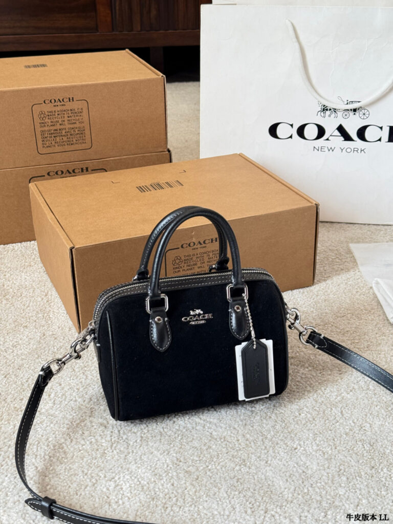 Coach Rowan Mini Black Calfskin Leather Card Holder 18 cm editorial product context 3