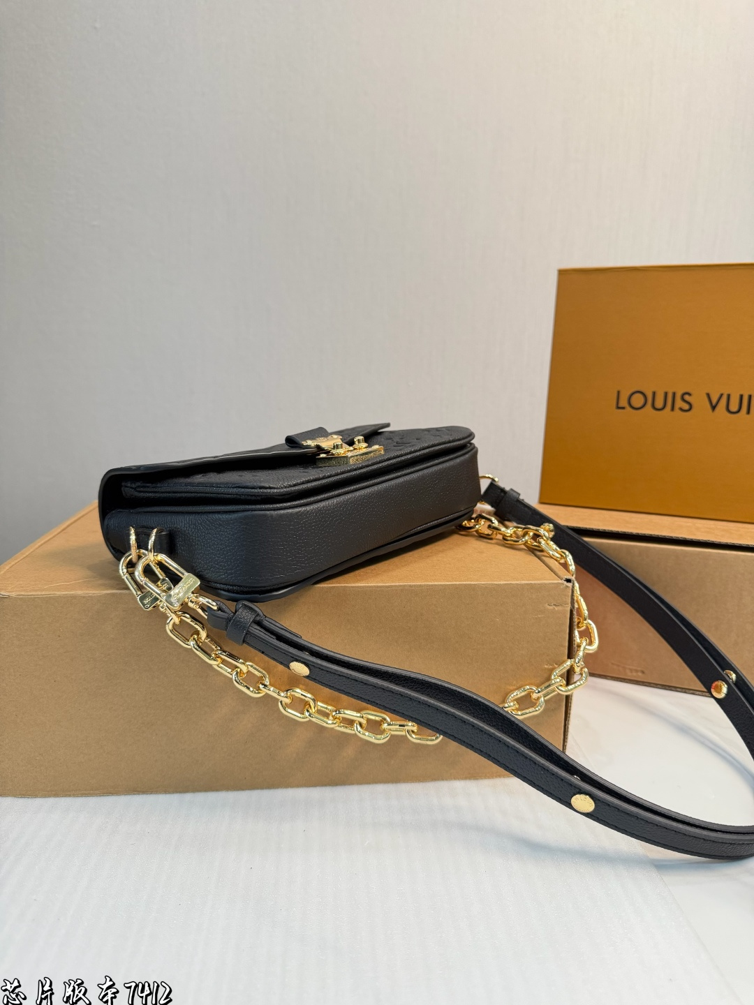 Louis Vuitton p245 metis 21 Bag