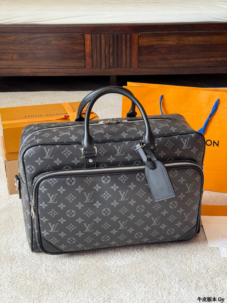 Louis Vuitton Black Calfskin Leather Crossbody Bag 46 x 18 x 31 cm editorial product context 2