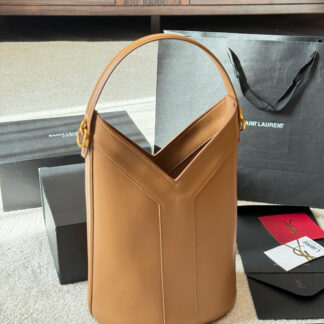 Saint Laurent p185 22 Tote Bag