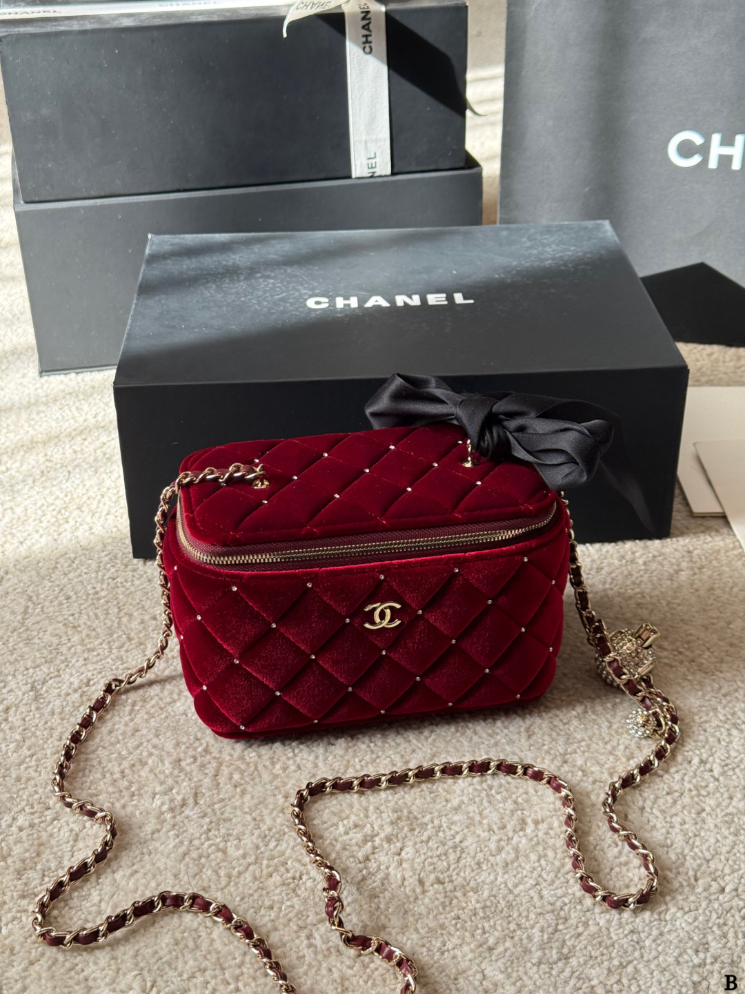Chanel p200 crossbody bag