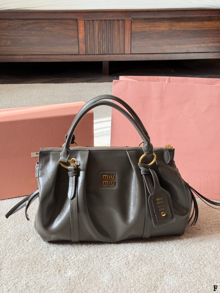 Miu Miu Joie Nappa 33 Brown Leather Wallet 23 cm editorial product context 2
