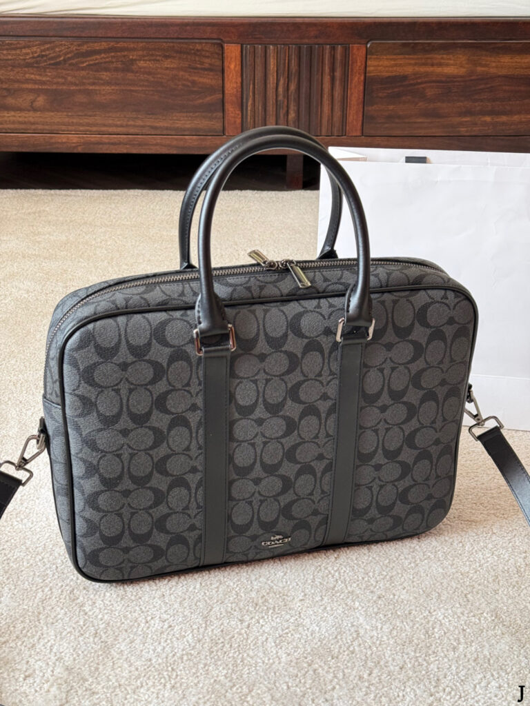 Coach Logo 40 Leather Crossbody Bag 30 cm editorial product context 3