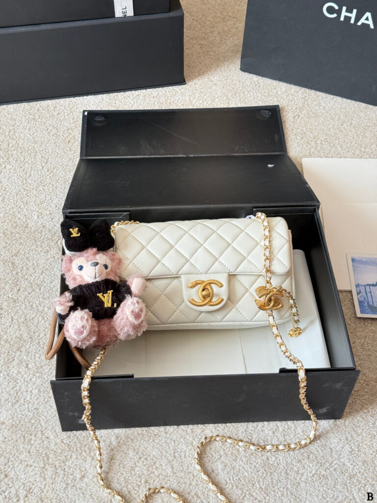 Chanel Logo White Leather Bag 20 cm editorial product context 2