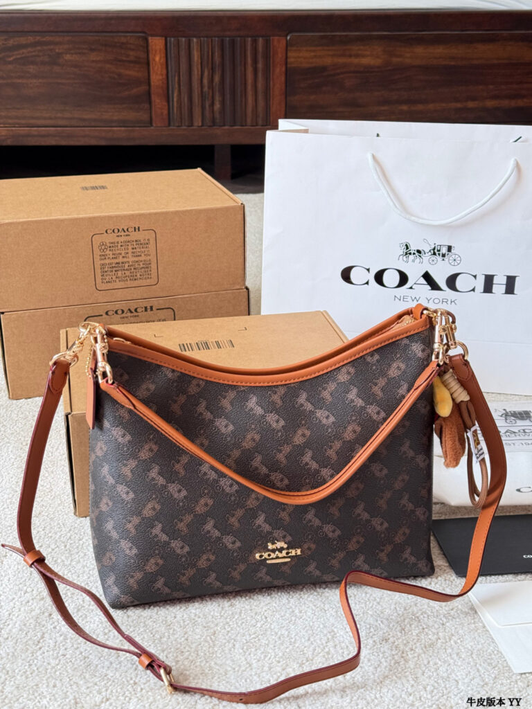Coach Laurel 28 Leather Bag 25 cm editorial product context 1