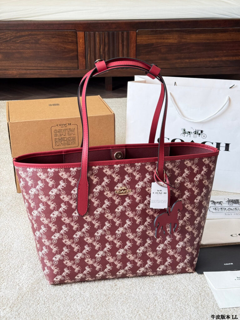 Coach City Red Calfskin Leather Tote Bag 33 x 28 cm editorial product context 1