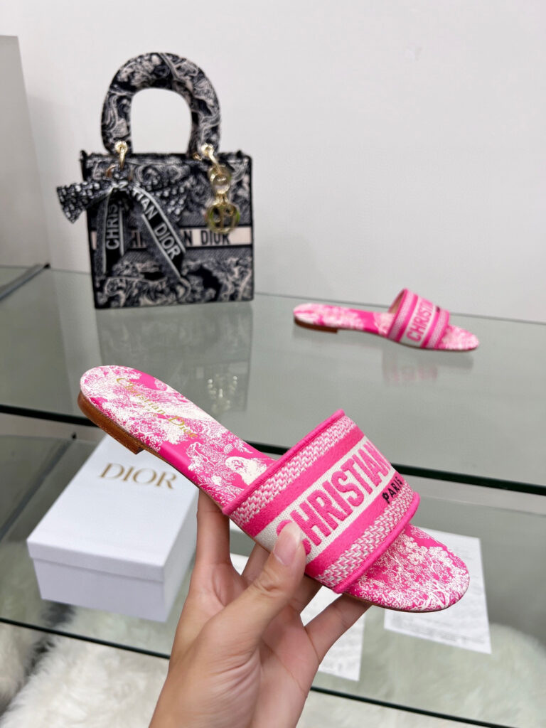 Dior DWAY SLIDES editorial product context 1