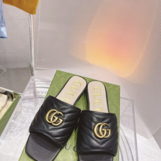 Gucci women's double g thong sandal