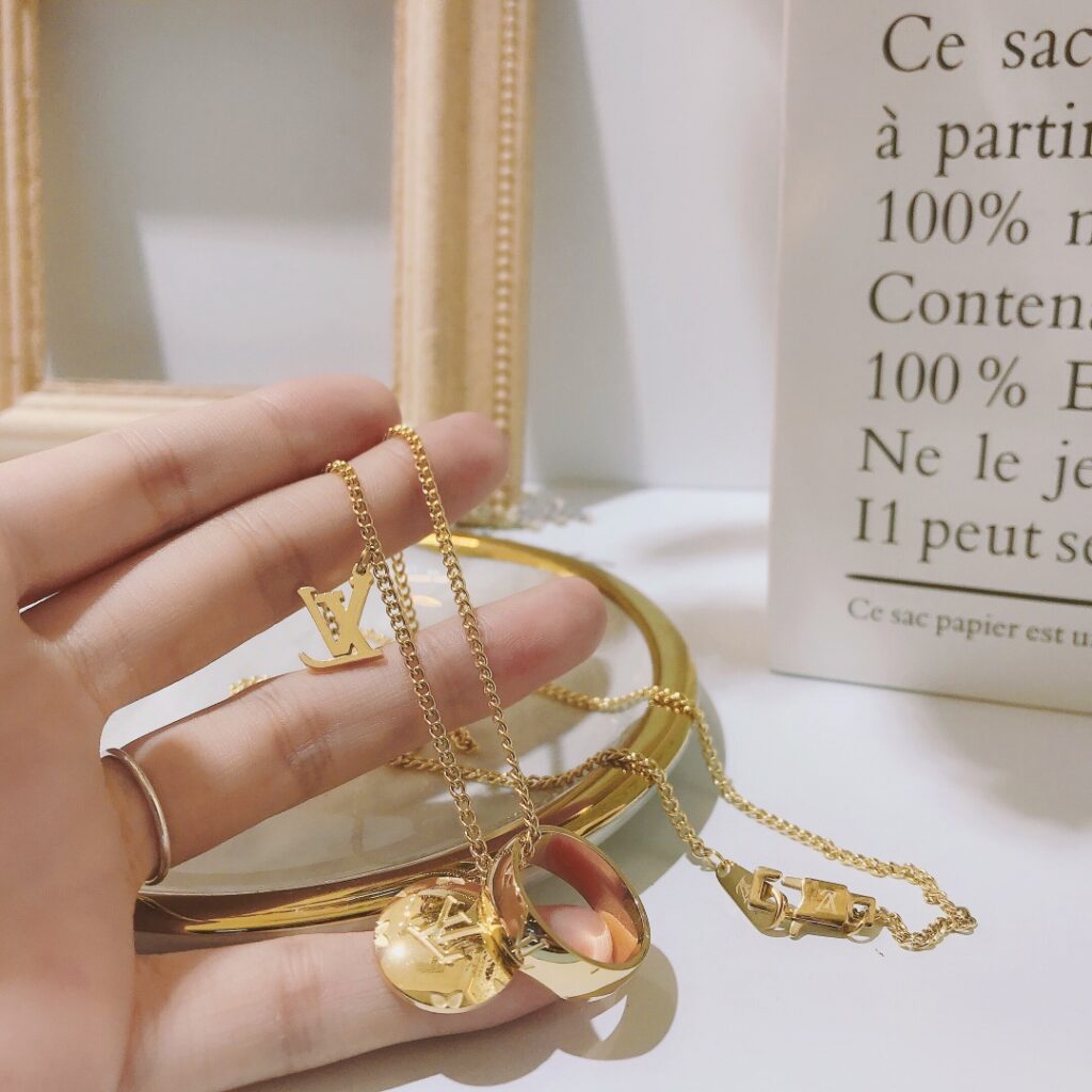 Designer Necklace editorial product context 3