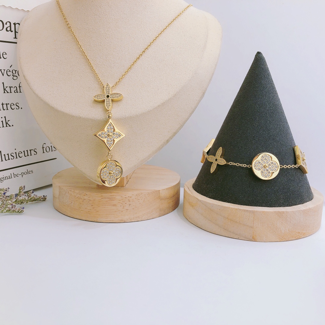 Designer X077 Necklace