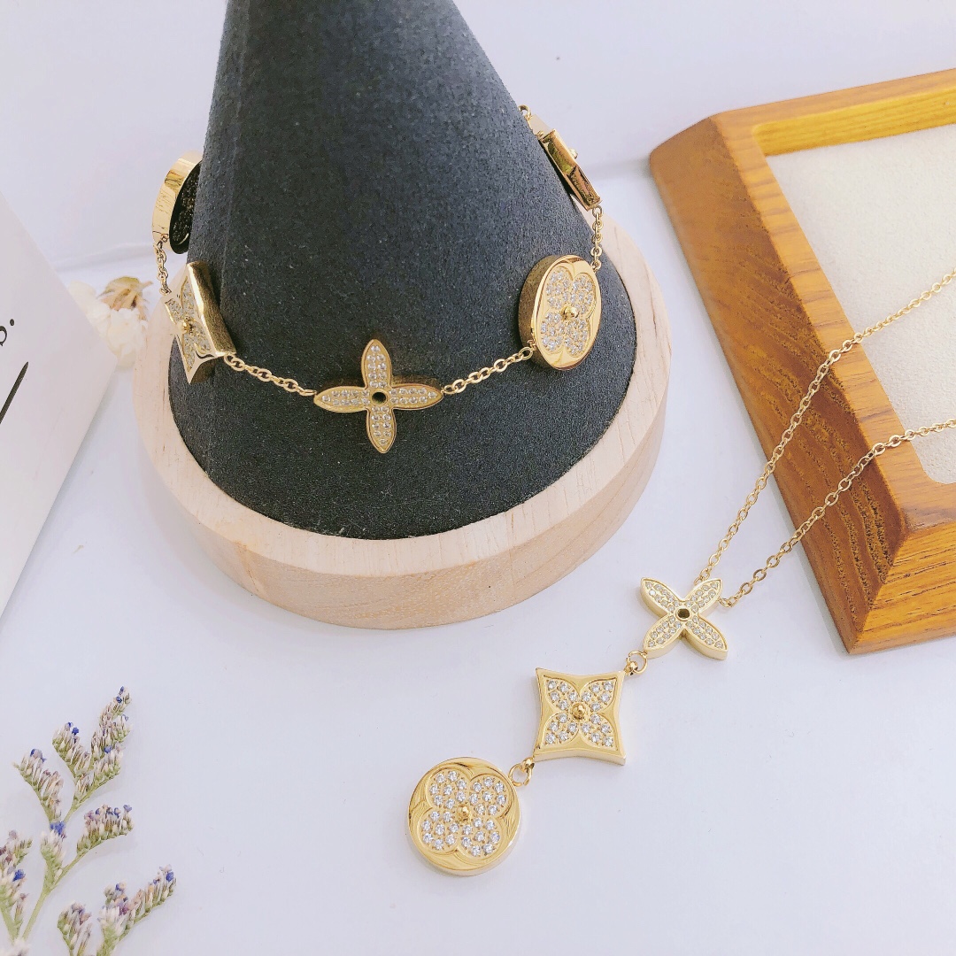 Designer X077 Necklace