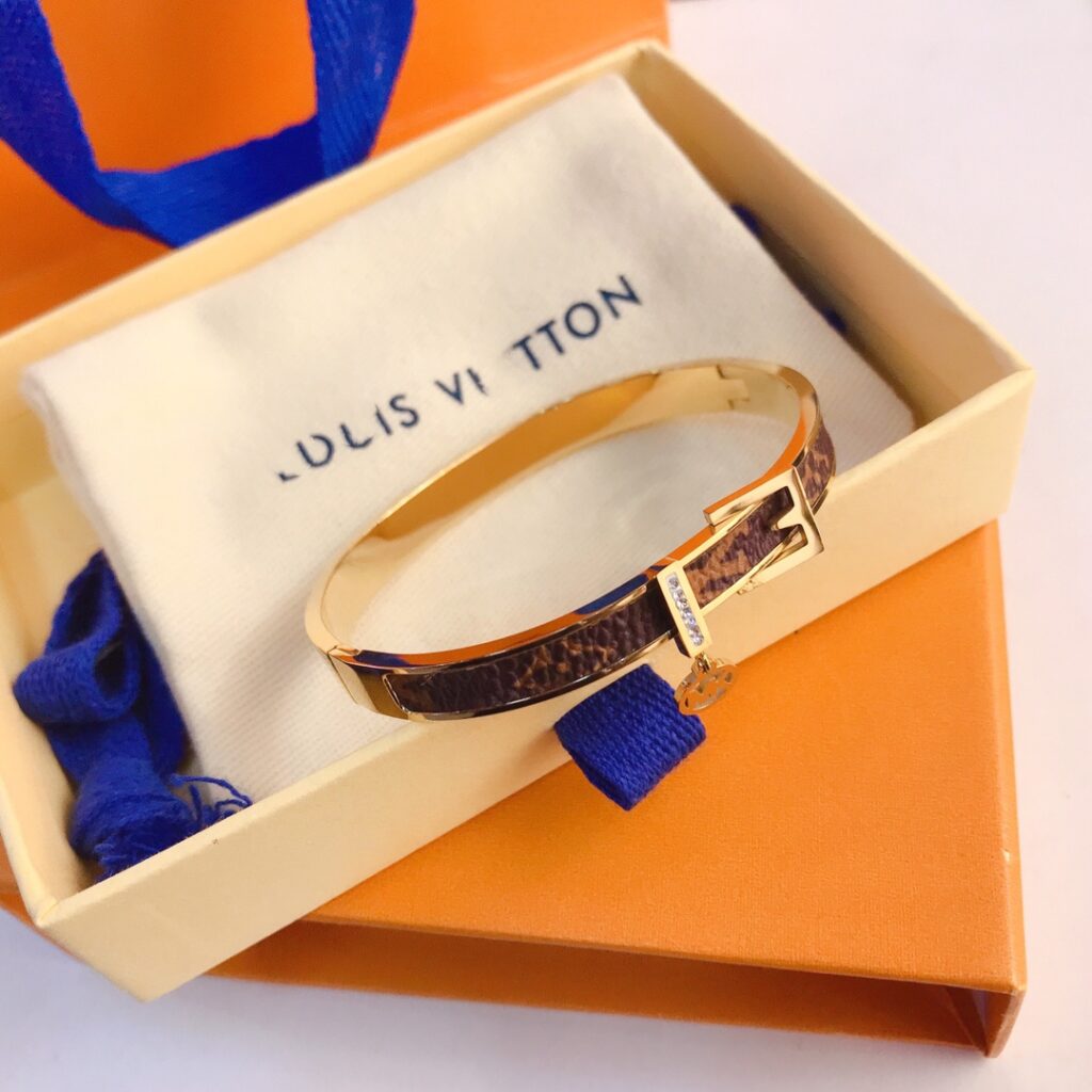 Designer S006 Bracelet editorial product context 1