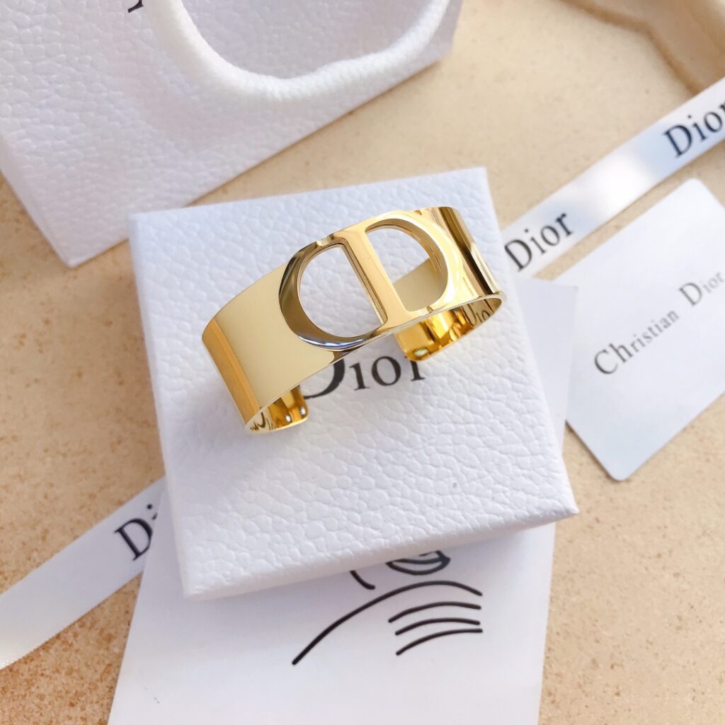 Designer S014 CD Bracelet editorial product context 3