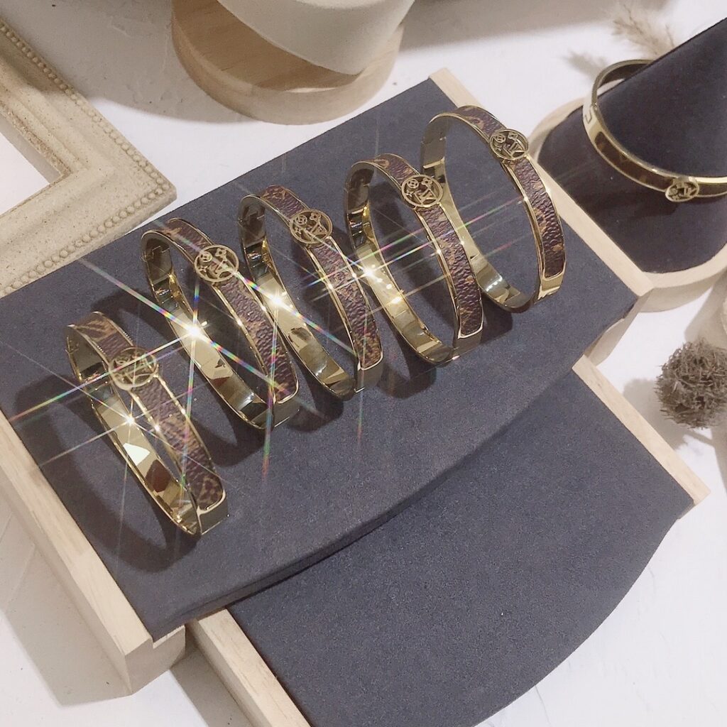 Designer S019 Bracelet editorial product context 3