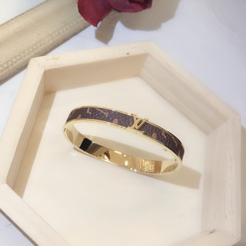 Designer S021 Bracelet editorial product context 2