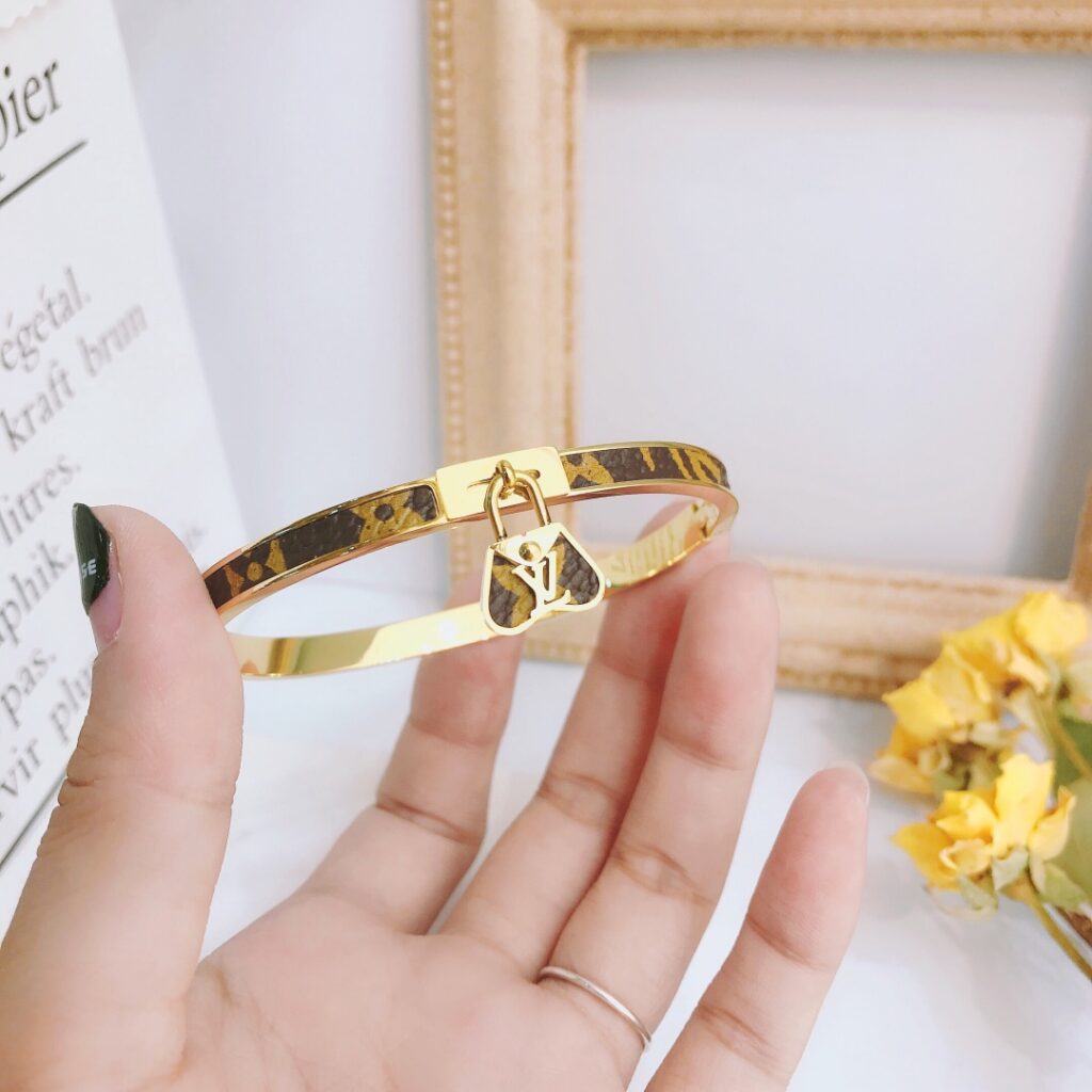 Designer S050 Bracelet editorial product context 1