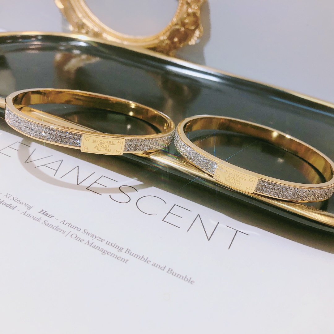 Designer S054 Ring