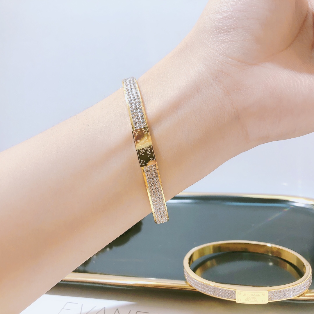 Designer S054 Ring