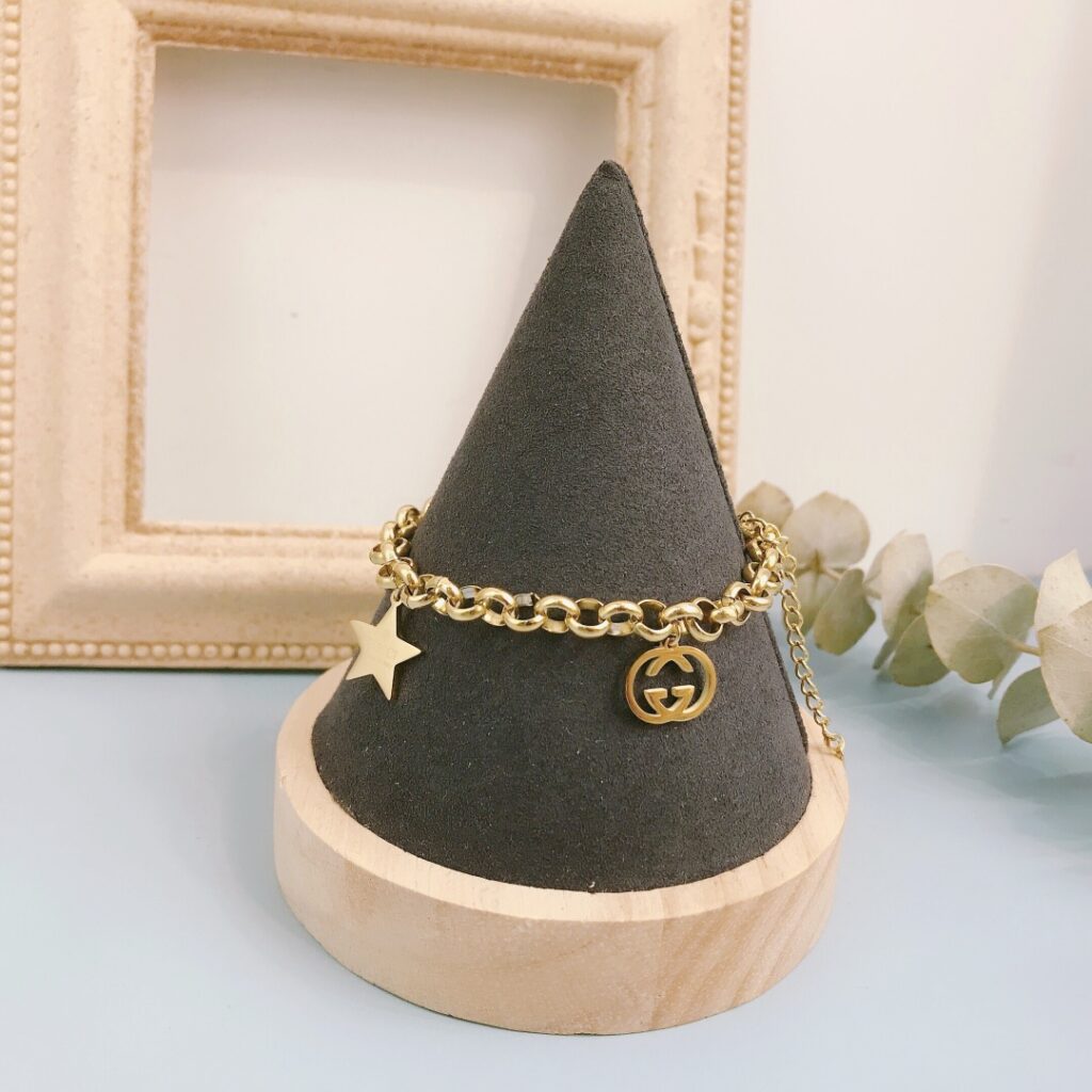 Designer L023 Ring editorial product context 2