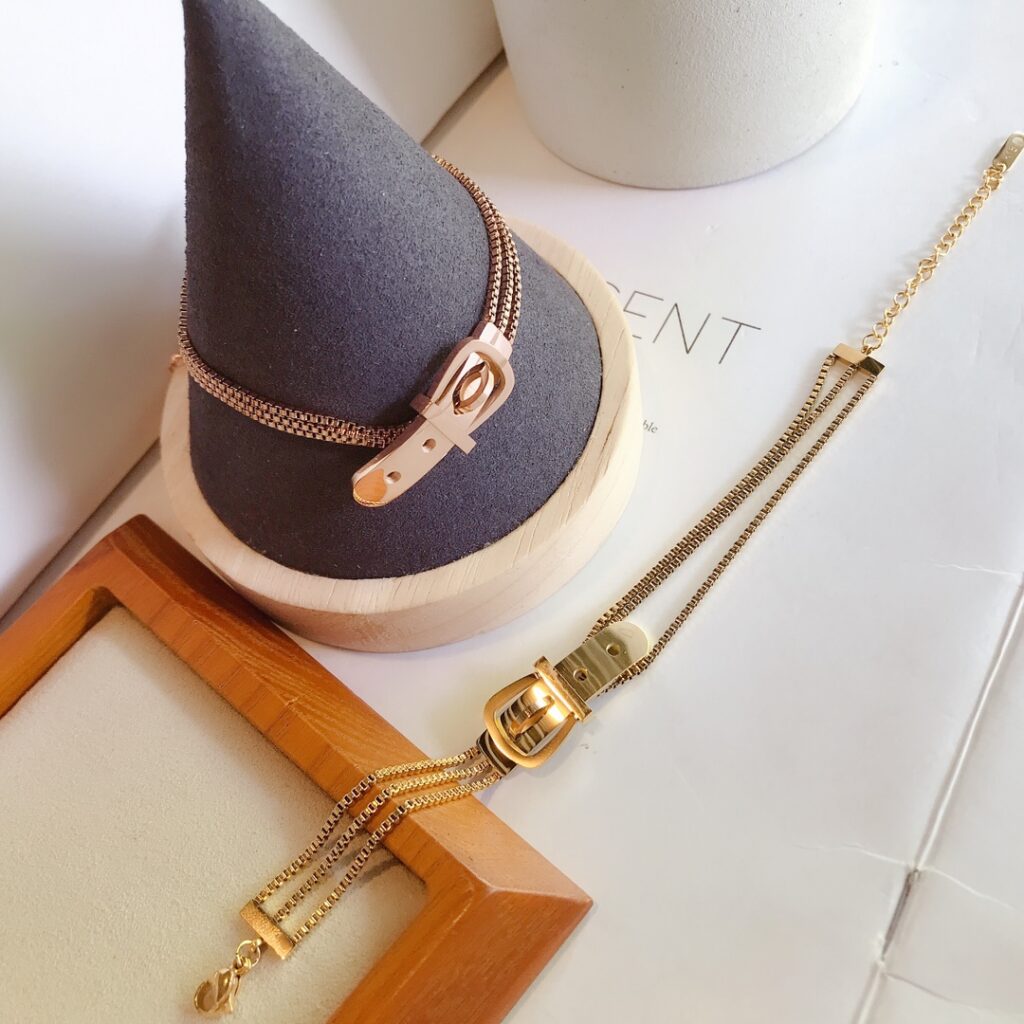 Designer L032 Belt editorial product context 3