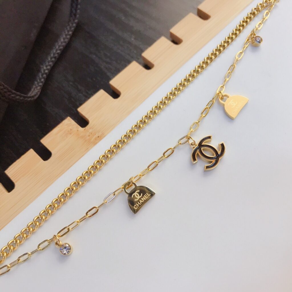 Designer L037 Bag editorial product context 2
