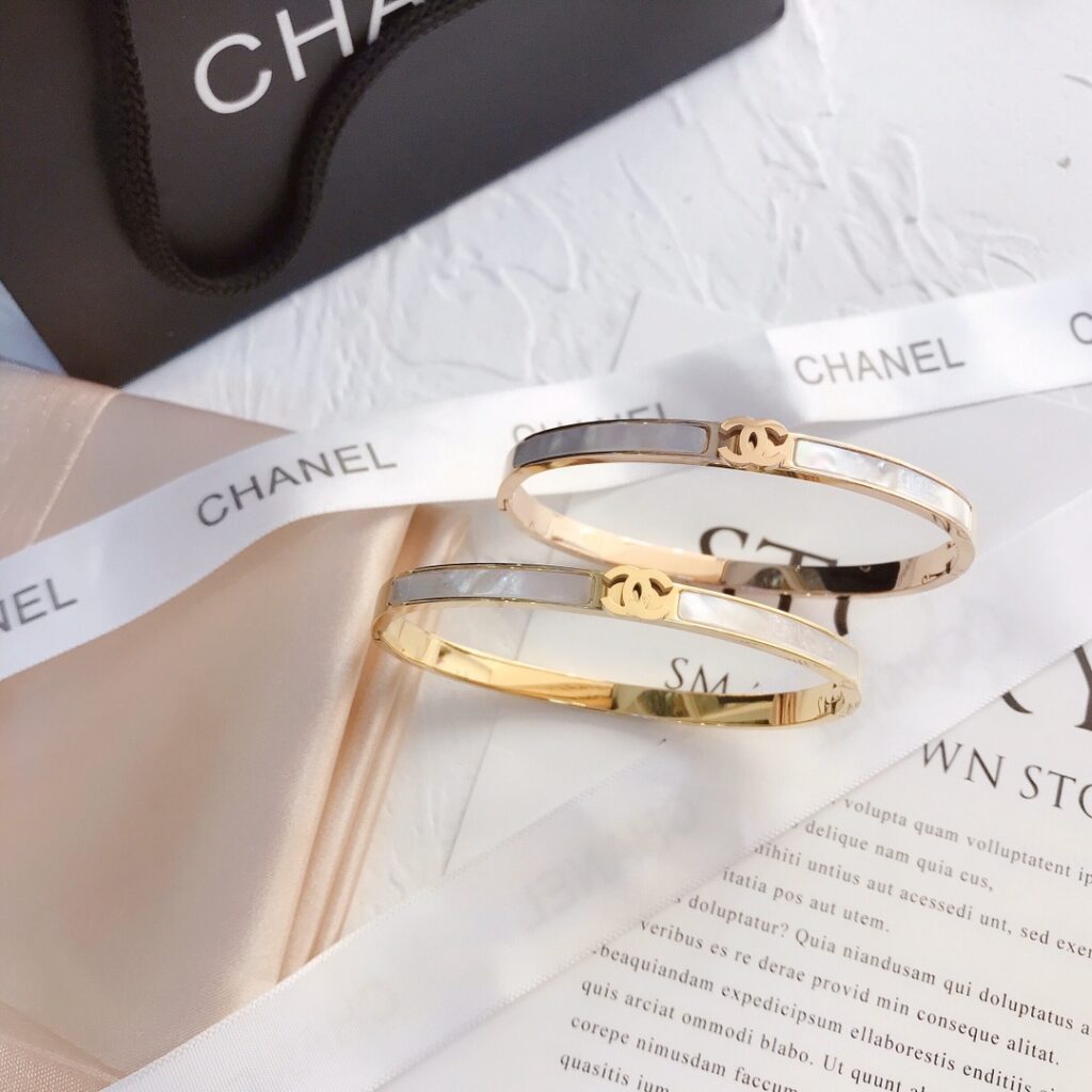 Designer S067 Bracelet editorial product context 2