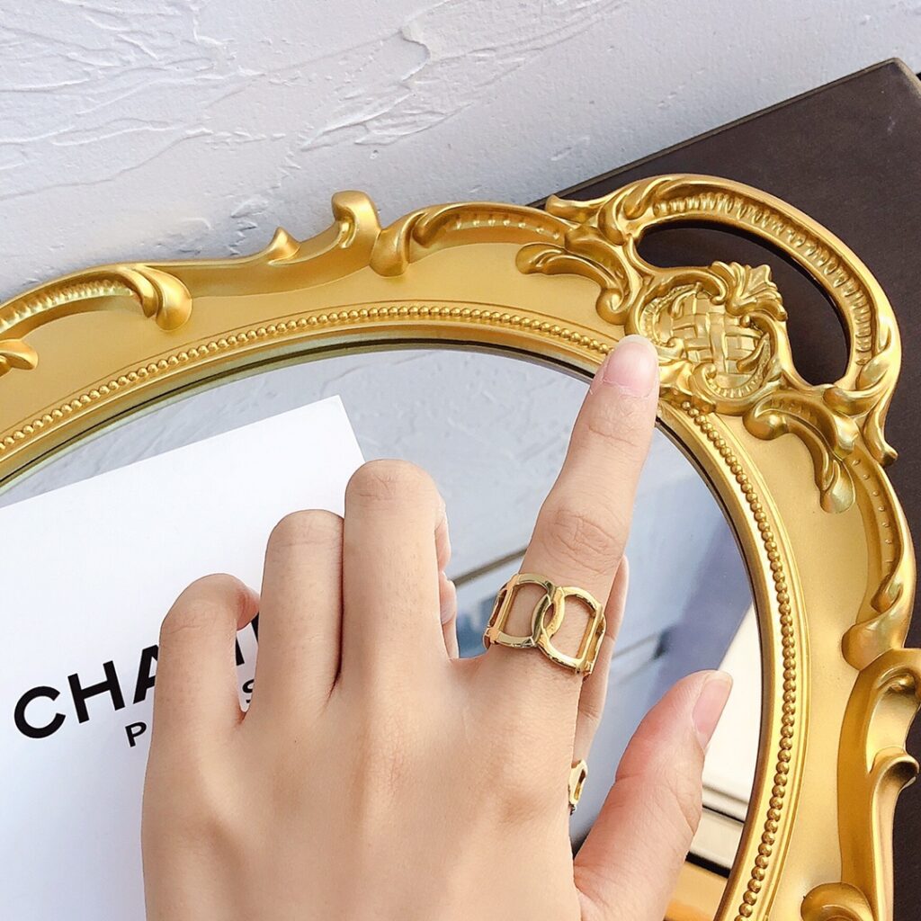 Designer J022 Ring editorial product context 3