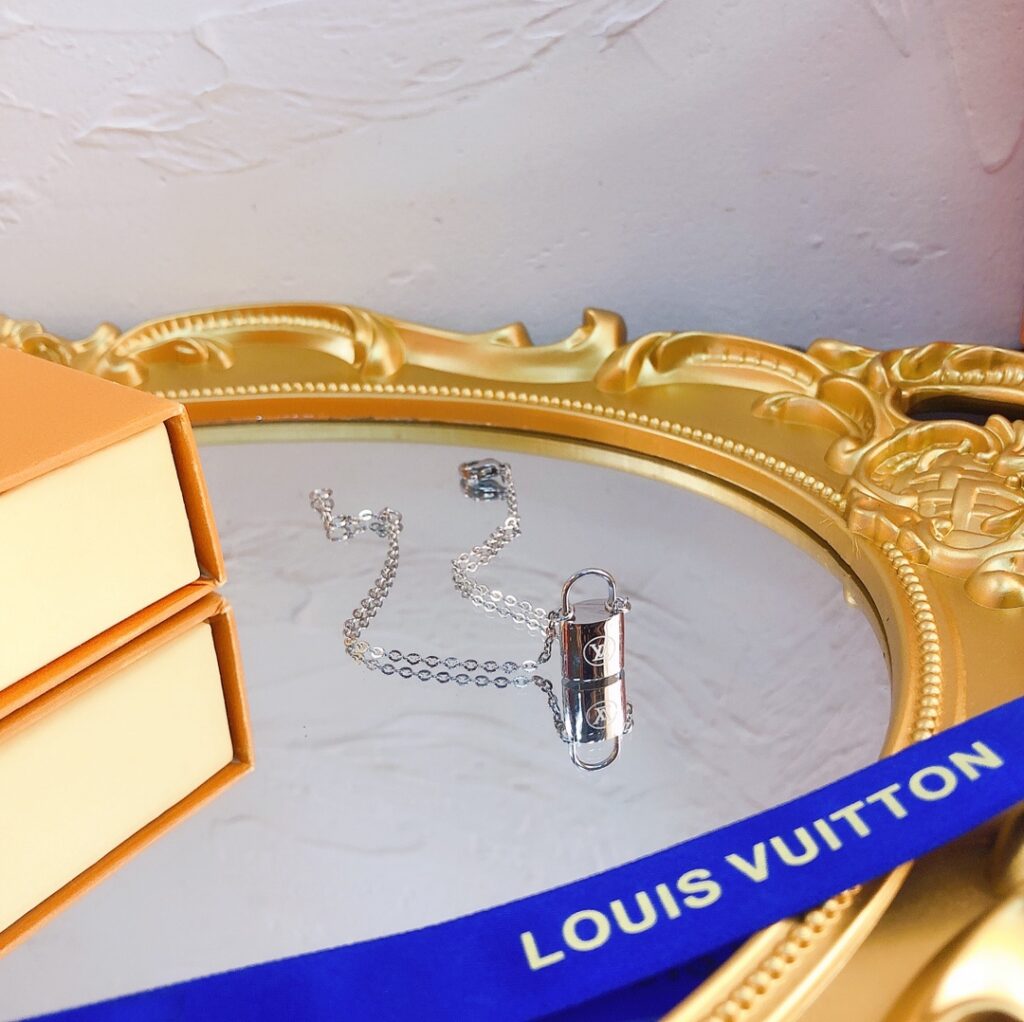 Designer L047 Bracelet editorial product context 2