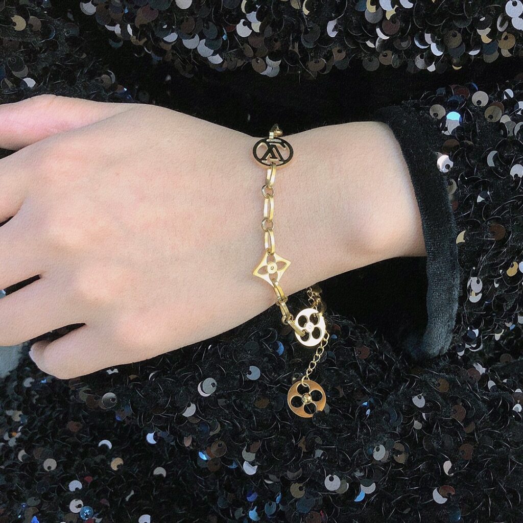 Designer L048 Bracelet editorial product context 3