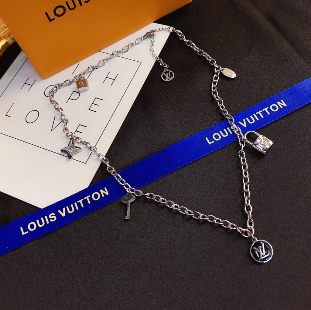 Designer Necklace editorial product context 1