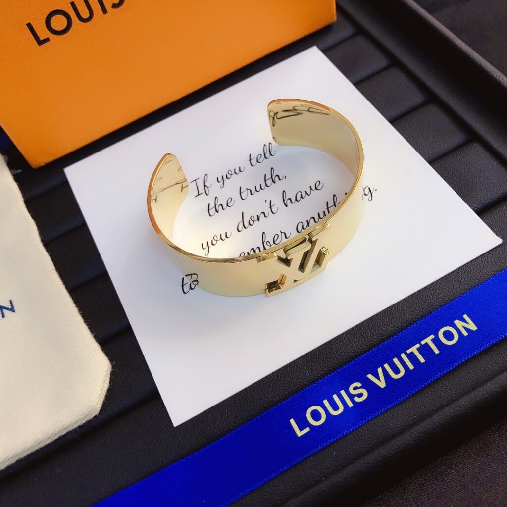 Designer S120 Bracelet editorial product context 3
